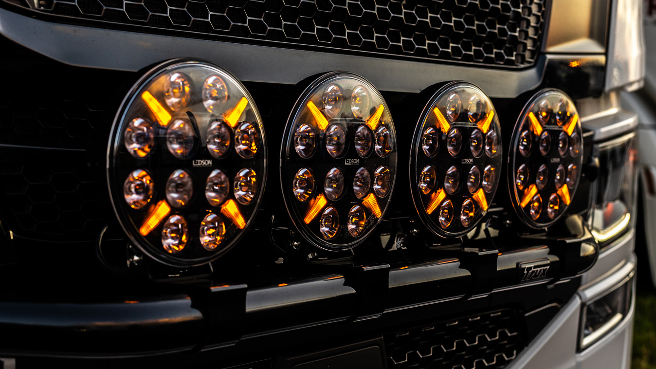 Auxiliary lights and lamps Auxiliary lights and lamps