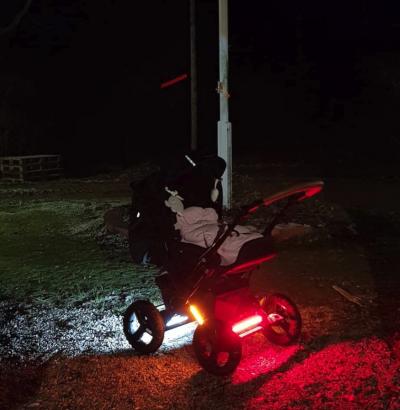 Ljus på barnvagnen? Hur då? Varför? 